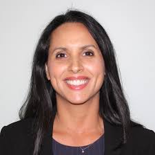 Dana Fernandez's Instagram, Twitter & Facebook