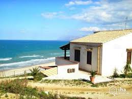 Case in affitto in sicilia, ville e appartamenti di lusso, ville con piscina, case vacanza singole vicino al mare. Villa In Affitto A Castellammare Del Golfo Iha 8654