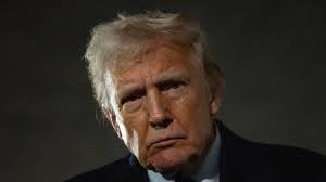 Giant shoes to fill': Daniel Eisinger sworn in as Palm Beach County's new  public defender