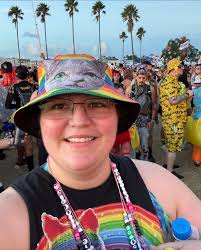 Going solo for the first time, who trying to hang or dance!! Smoke some 🥦 