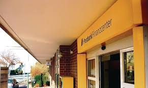 A bank's high quality & tailored men's clothing. Post Ja Bank Nein