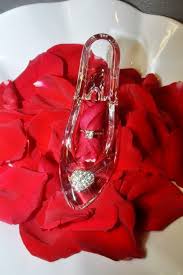 Cinderella S Shoe Proposal By Unknown Cinderella Disney World Proposal Disney Engagement Disney Jewelry