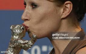 562 Else Award Photos & High Res Pictures