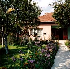 Melanie_ko has uploaded 5017 photos to flickr. Homes Gardens Melanie Friend