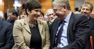 Klara dobrev (sofia, 2 febbraio 1972) è una politica ungherese. Pert Nyert Az Origo Ellen Dobrev Klara Magyar Narancs