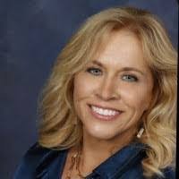 Heather Edmondson's Instagram, Twitter & Facebook