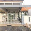 Keluarga daif yang menghuni pondok buruk di kebun getah di kampung air kembai, kupang, baling, terpaksa menolak hasrat ustaz ebit lew mencarikan rumah sewa untuk mereka. Rumah Sewa Keluarga Taman Alor Gajah Melaka 21 Homes For Sale Rumah Sewa Keluarga Taman Alor Gajah Melaka Cari