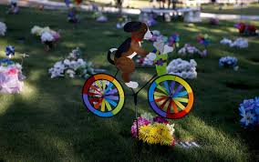 I was not ready to find the words to engrave her urn at the vet. Memories Of Beloved Pets Live On At Cemetery Los Angeles Times