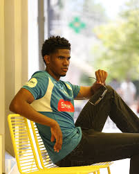 new colors🤍💙, new season, same goals, I trust in you my god🙏.