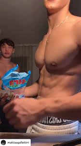 @18_fitness_boyss video Tweet