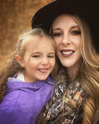 Jami Marie's Instagram, Twitter & Facebook