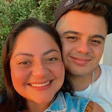 Elección de los Reyes del Instituto Campechano ✨ Valeria Gongora Victor y  Jesse Raúl Rosado Especialista en maquillaje de novias.  #ReinaDelCarnaval2025 #Campeche