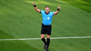 Cómo le fue a pitana en las elecciones. Schiedsrichter Argentinier Nestor Pitana Pfeift Wm Finale Frankreich Gegen Kroatien Goal Com