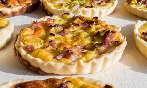 Per preparare una torta salata velocemente e avere un risultato straordinario e originale per un antipasto importante vi occorrono pochi ingredienti: Torte Salate 23 Ricette Facili E Veloci Leitv