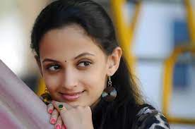 Ketaki Mategaonkar Marathi Actress Photos Biography Wallpapers Actress Photos Actresses Beautiful Girl Face