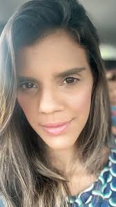 Toda escolha te leva a um destino. ✨, Seja decidir entre fazer a unha ou  maquiagem, ou entre ficar na zona de conforto e buscar algo maior. Pequenas  decisões constroem grandes resultados., O que você ...