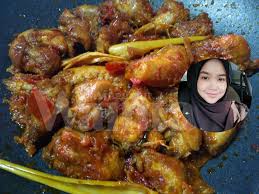 Garam saya masukkan paling akhir sekali. Ayam Kari Kering Pedas Merecik Buat Yang Tak Gemar Lauk Berkuah Mingguan Wanita