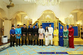 Princess aminah of johor tunku tun aminah maimunah iskandariah. Royal Bride Tunku Tun Aminah Royal Fashion Blog