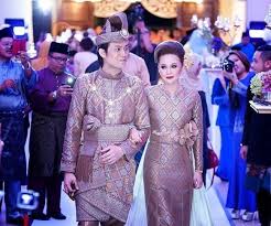 25 baju kurung kedah moden 2019 terkini casual elegant kurung kedah songket 2019 kain songket menjadi salah satu alternatif dari kain satin kain songket didesain. Design Baju Kahwin Songket