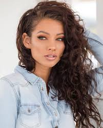 Anny https://www.instagram.com/anny_oxox