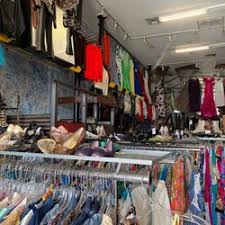 Wisconsin goodwill retail stores puts this and two other goodwill stores in the nearby area to absolute shame. Thrift Stores In Beverly Hills Yelp