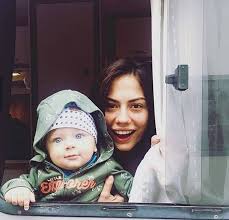 Mi Piace 670 Commenti 9 Demet Iranian Fan Page Demetguzelimir Su Instagram Askim Benim Demetguzelimir Demetoz In 2020 Ndem Actors Actresses