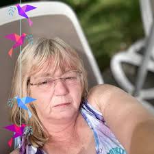 🎉 Herzlichen Glückwunsch! 🎉 Wir freuen uns riesig, dass unsere liebe  Kollegin (2. v.l.) ihre Prüfung zur Praxisanleitung erfolgreich bestanden  hat! 👏 Ab sofort ist sie die Ansprechpartnerin für alle Auszubildenden bei