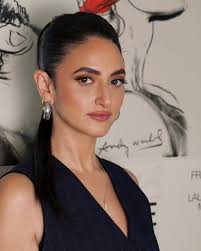 Eli Steen❤️ @elisteen1 MU & Hair: @michael_tsvaigenbaum @zohar_agency