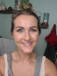 Color blocking with eyeshadow and lipstick