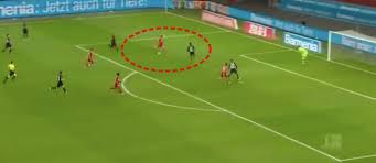 Nie zmieniła, skończyło się na 0:3. Robert Lewandowski Koszmarem Bayeru Leverkusen Wykorzystal Kolejny Blad Wideo Pilka Nozna Sport Pl