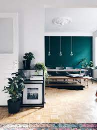 Wir Lieben Die Wohnung Von Kristina Ahoi Mehr Bilder Auf Couchstyle De Grun Wandfarbe Holzboden Altbau Interio Haus Wohnzimmer Innenarchitektur Haus Deko