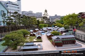 In de 16e eeuw was er een burgeroorlog in japan geweest. A Japanese Life Nagasaki Dejima Nagasaki Japanese House Styles