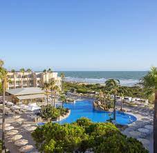 Situado en la urbanización de novo sancti petri, junto a playa la barrosa, tendrás todas las comodidades y actividades para unas vacaciones familiares de ensueño. Hotel Playa La Barrosa In Chiclana De La Frontera Cadiz Hipotels