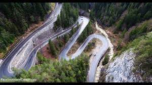 Un plăcut infern, cheile bicazului, reprezintă traseul care îți va tăia respirația. Cheile Bicazului Vazuta De La Inaltime Video Mai 2017 Viziteaza Romania Obiective Turistice Trasee Montane