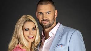 Novemberben született meg tápai szabina és kucsera gábor második közös gyermeke, milla, aki 51. Hbfpg1galfemwm