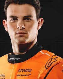 Gerardo Hurtado's Instagram, Twitter & Facebook