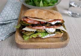 Idee Recette Hamburger Au Bacon Courgettes Et Ricotta En 2020 Recettes Hamburgers Recette De Plat Recette