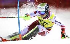 To be both buddy and competitor is no contradiction for smart athletes, as the two clearly demonstrate. Manuel Feller Slalom Riesenslalom Fieberbrunn