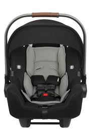 Best car seat base design : Nuna Nordstrom