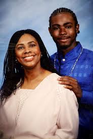 Responding to reports of a fight on a crowded bay area rapid transit train returning from san francisco. A Decade Later Oscar Grant S Mother Still Seeks Answers In His Very Public Death San Francisco Chronicle