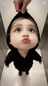 YouTube編集してたんだけど中断、、！, 今流行りのAIミニばぶ加工して遊んでた🎀♥️, こんな可愛い目うらやましい←