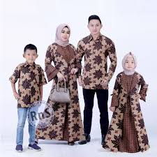 Berikut koleksi baju batik terbaru kami untuk kategori batik couple / sarimbit. Cod Batik Couple Family Batik Keluarga Batik Gamis Ibu Anak Batik Anak Batik Sarimbit Baju Batik Keluarga 1 Set Ortu Anak Model Terbaru 2020 Couple Keluarga Gamis Batik Jazzy Lazada Indonesia