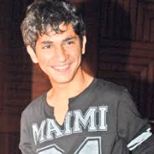 Bollywood Child Artist Harsh Lunia Biography News Photos Videos Nettv4u Siddhant rai jest samotnym ojcem. child artist harsh lunia biography