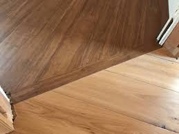 En effet le parquet dans la salle de bain subit de nombreuses contraintes et se détériore bien plus vite que dans un salon ou une chambre. Parquet Bambou Salle De Bain Moso Density Caramel Parquet Service
