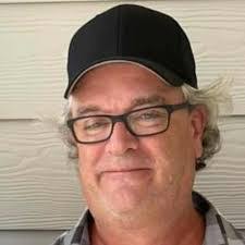 Andrew Kitchens's Instagram, Twitter & Facebook