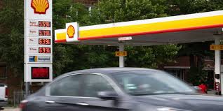 Stephanie Ruhle sets the record straight after Trump tries to downplay high gas prices