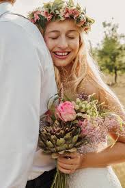 Check spelling or type a new query. Sommerhochzeit Heide Brautkleid Brautmode Hochzeitsblume Foto Jacky Eitzert Vintage Boho Flowercrown Fleuriscoeur 2 Hochzeitsblume