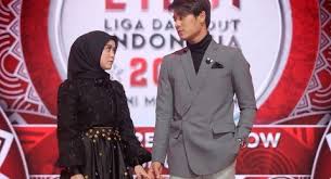 Rizky billar dan lesti kejora udah dapet kado mobil mewah. Dituduh Gimmick Pernikahan Rizky Billar Dan Lesti Kejora Sudah Disiapkan Sejak Lama