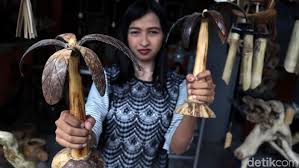 Seni kerajinan tangan sering disebut sebagai. Meningkatkan Ekspor Kerajinan Tangan