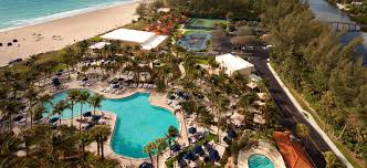 The Fort Lauderdale Marriott Harbor Beach Resort Spa Features Stylish Beachfront Hotel Accommodation Harbor Beach Beach Resorts Fort Lauderdale Beach Resort